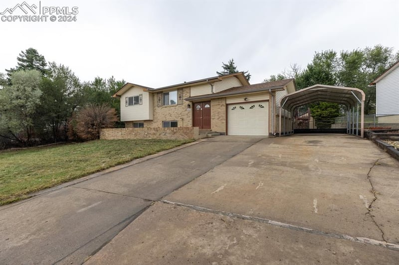 637 Raemar Dr, Colorado Springs, CO 80911