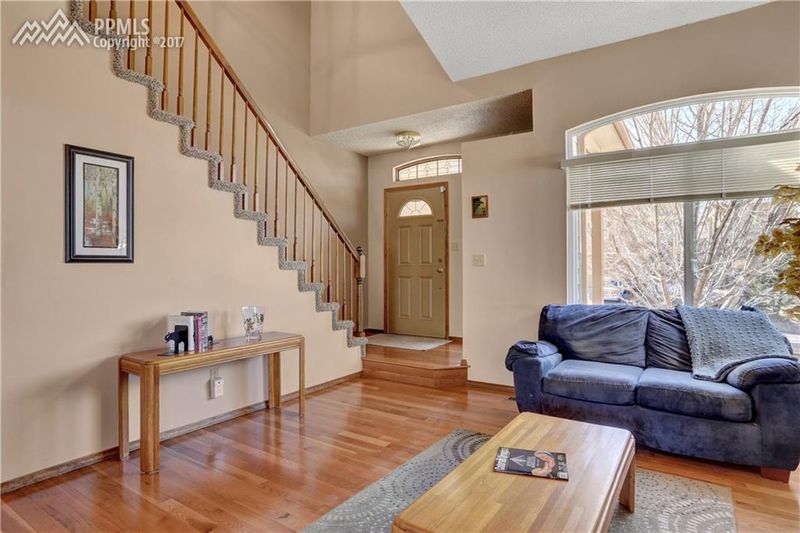 6373 Brightstar Dr, Colorado Springs, CO 80918