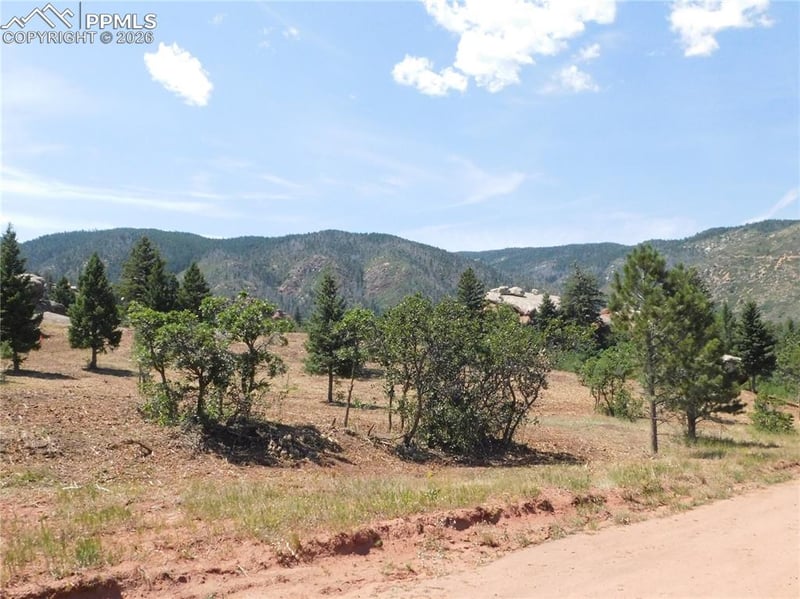 6382 Country Club Dr, Larkspur, CO 80118