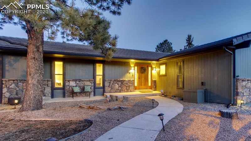 6387 Mesedge Dr, Colorado Springs, CO 80919