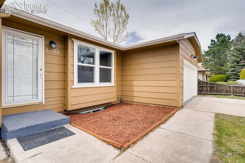6402 Pulpit Rock Dr, Colorado Springs, CO 80918