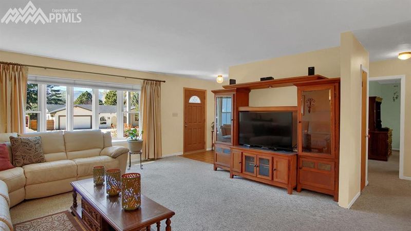 6403 Ashcroft Dr, Colorado Springs, CO 80918