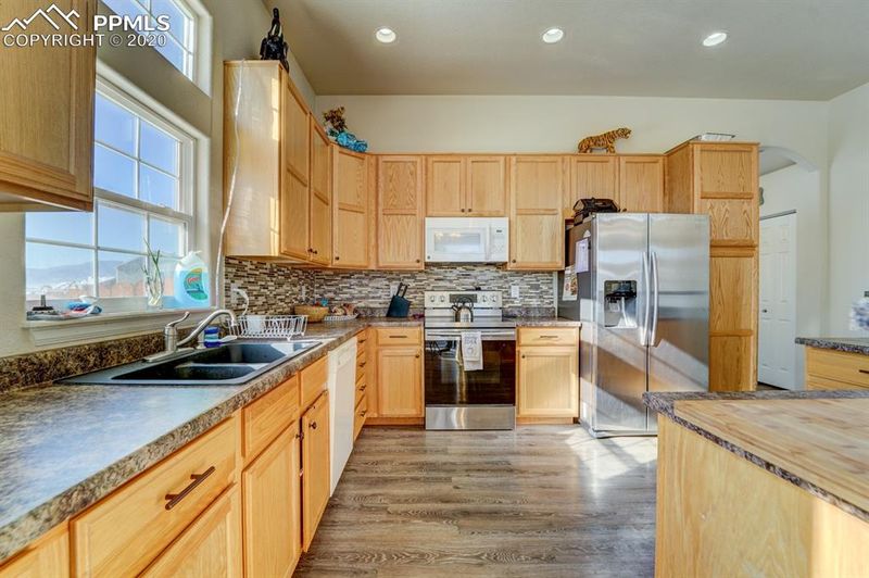 6409 Dancing Moon Way, Colorado Springs, CO 80911