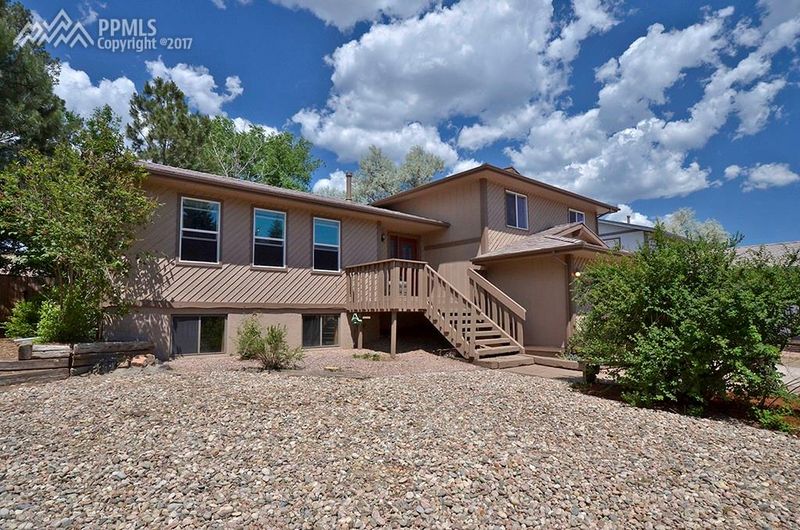 6414 Mesedge Dr, Colorado Springs, CO 80919
