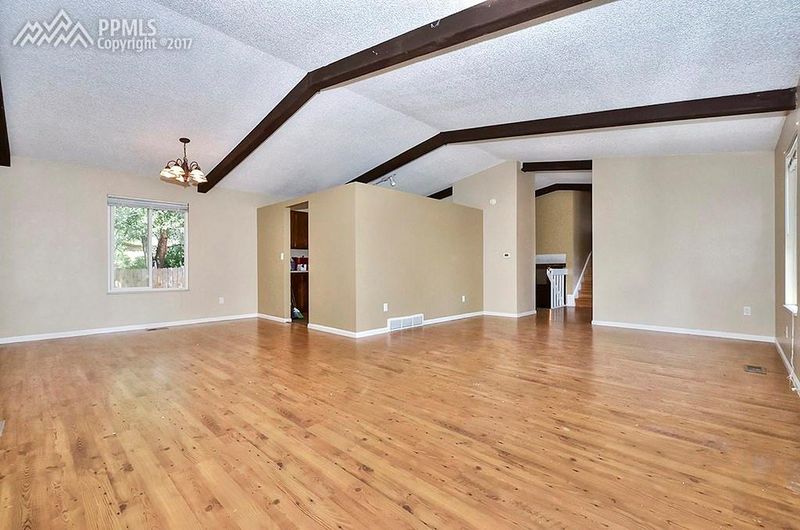 6414 Mesedge Dr, Colorado Springs, CO 80919