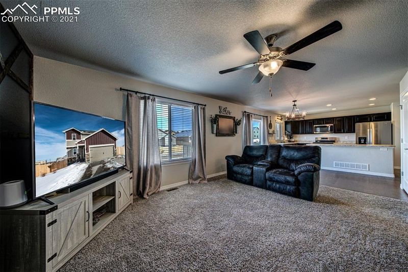 6415 Weiser Dr, Colorado Springs, CO 80925