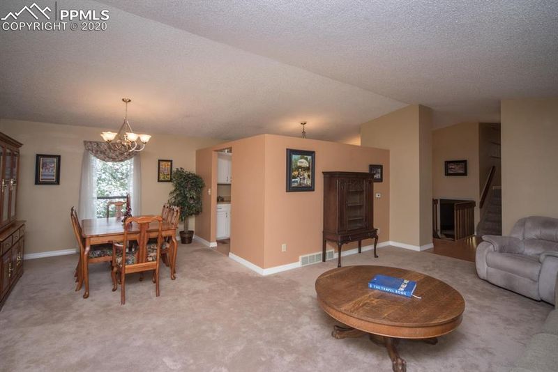 6418 Pulpit Rock Dr, Colorado Springs, CO 80918
