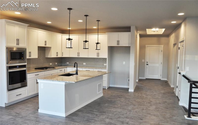 6419 Vistancia Ave, Colorado Springs, CO 80922