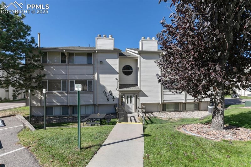 6423 Mcnichols Ct, Colorado Springs, CO 80918