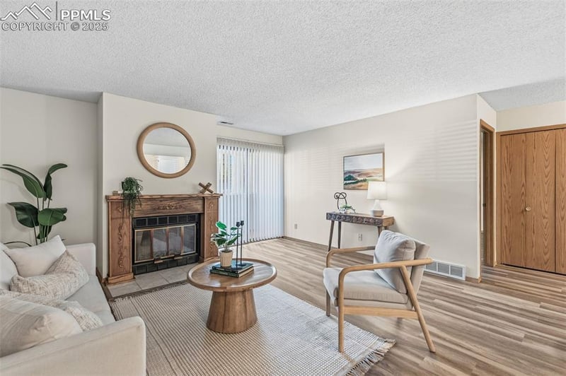 6423 Mcnichols Ct, Colorado Springs, CO 80918