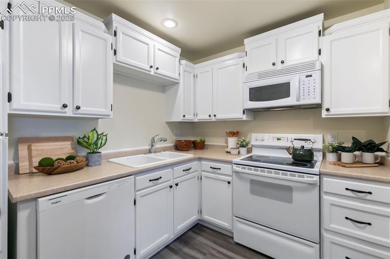 6423 Mcnichols Ct, Colorado Springs, CO 80918