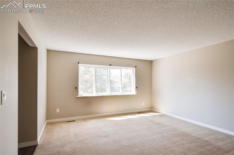 6425 Delmonico Dr, Colorado Springs, CO 80919