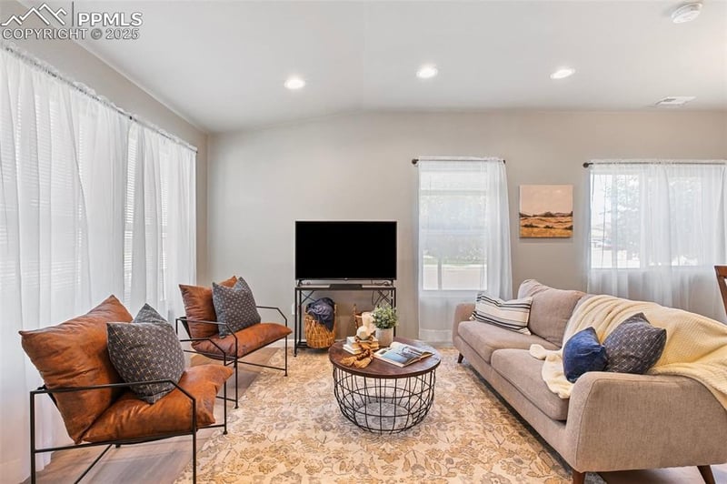 6431 Old Glory Dr, Colorado Springs, CO 80925