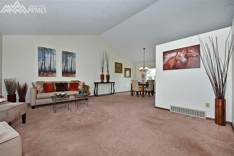 6431 Pulpit Rock Dr, Colorado Springs, CO 80918