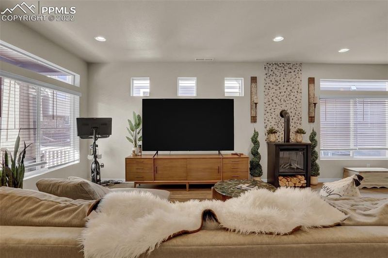 6432 Rockcorry Hts, Colorado Springs, CO 80927