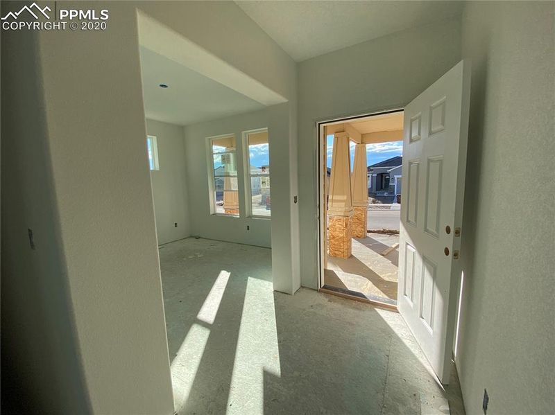 6437 Knapp Dr, Colorado Springs, CO 80924