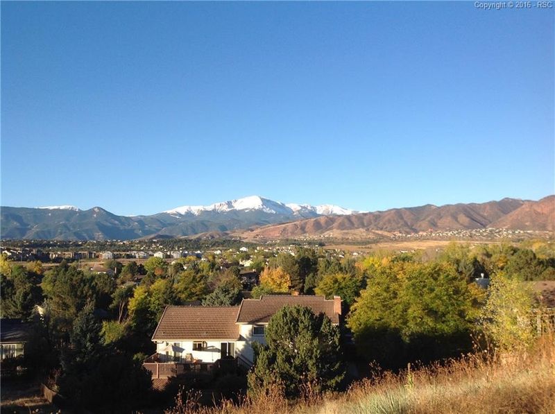 6443 Mesedge Ln, Colorado Springs, CO 80919