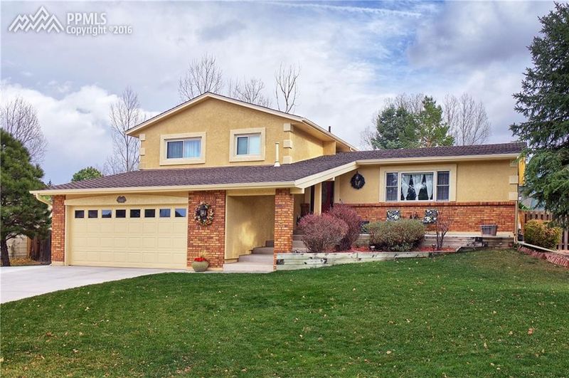6445 Nanette Way, Colorado Springs, CO 80918