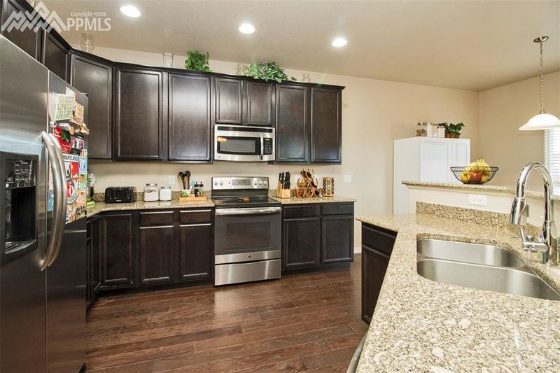6447 Stingray Ln, Colorado Springs, CO 80925