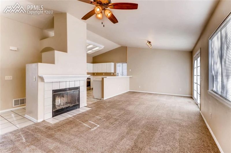 645 Riverview Ln, Colorado Springs, CO 80916
