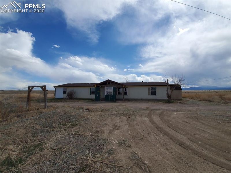 6453 Galbreth Rd, Pueblo, CO 81005
