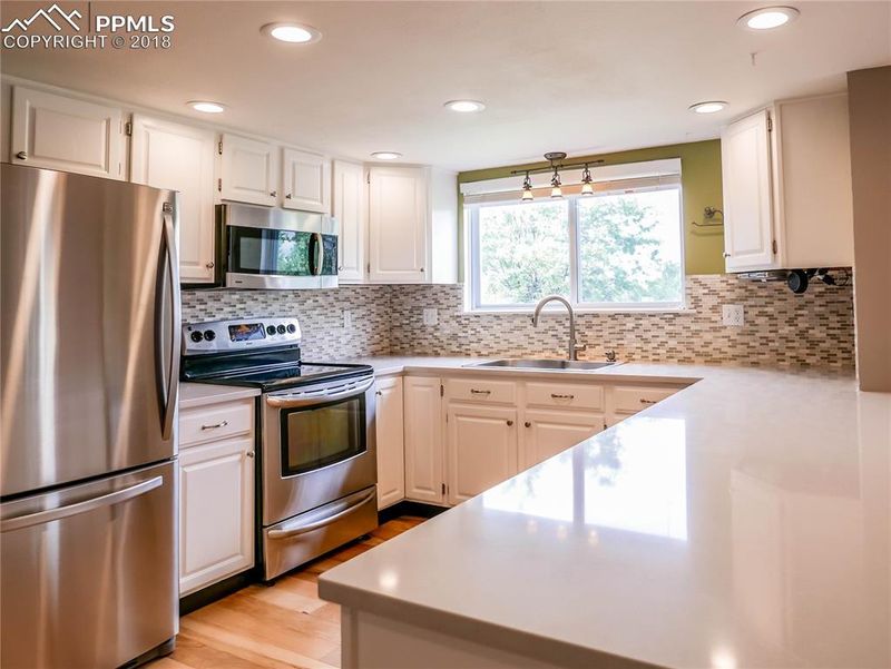 6455 Fall River Dr, Colorado Springs, CO 80918