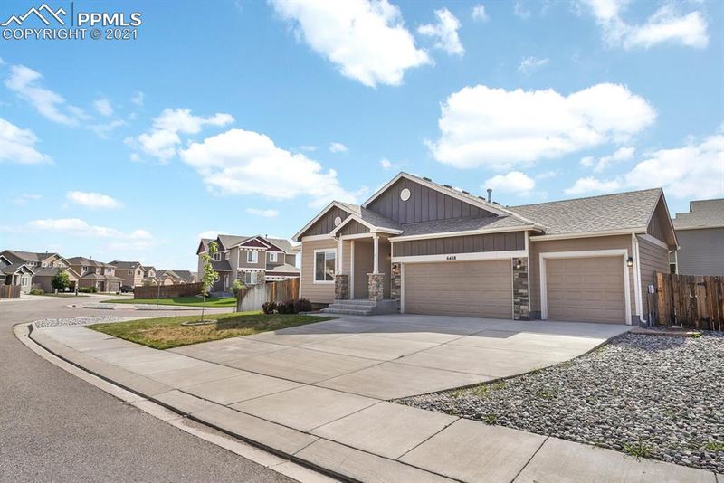 6458 Stingray Ln, Colorado Springs, CO 80925