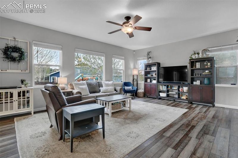 6463 Shimmering Creek Dr, Colorado Springs, CO 80923