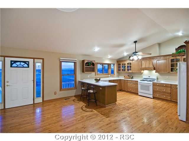 6465 Palmer Divide Ave, Larkspur, CO 80118