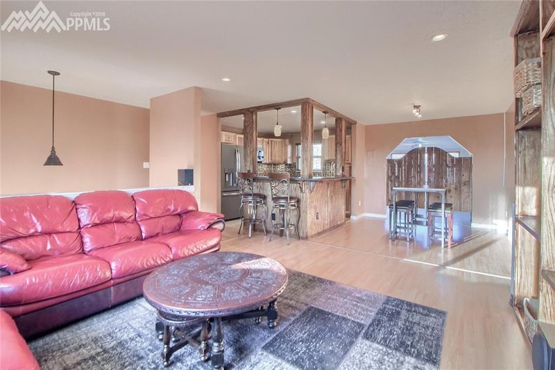6470 Pahokee Dr, Colorado Springs, CO 80915