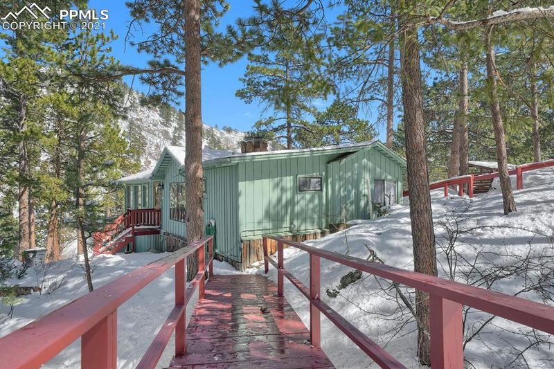 6470 Spruce Ave, Green Mountain Falls, CO 80819