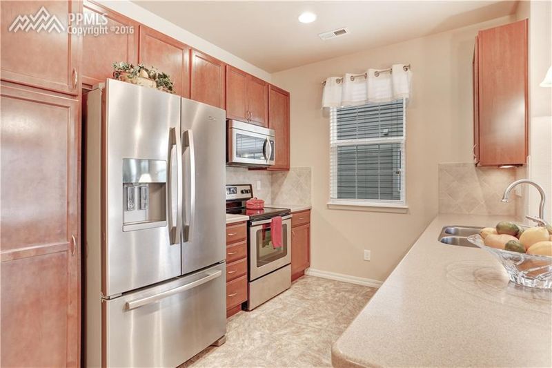 6471 Bluffmont Point, Colorado Springs, CO 80923