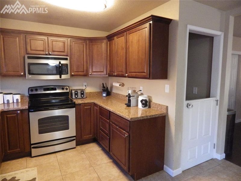 648 Squire St, Colorado Springs, CO 80911
