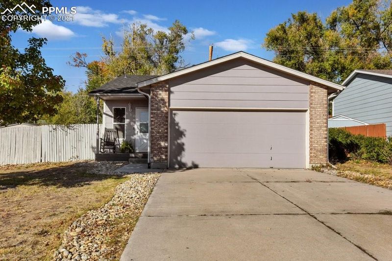 650 Lindstrom Dr, Colorado Springs, CO 80911