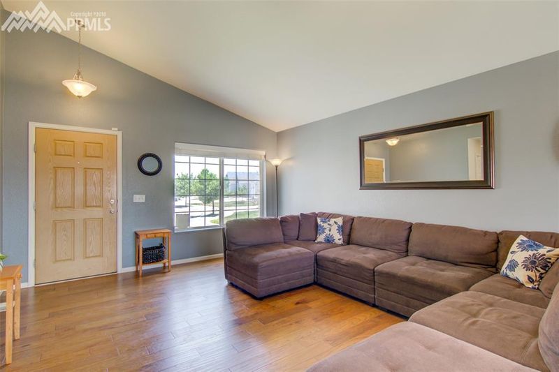 6504 Harvey Ln, Colorado Springs, CO 80923