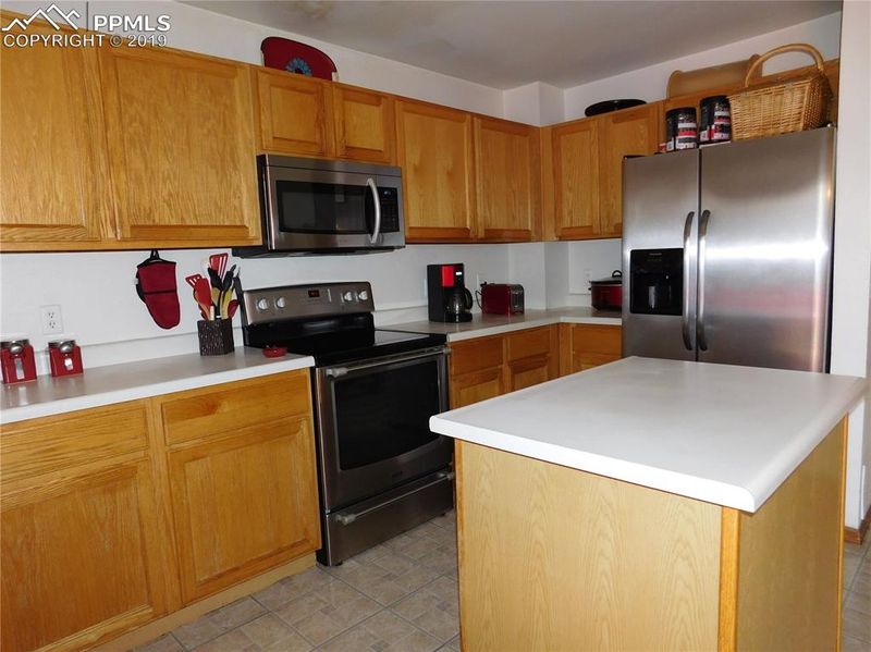 651 Welsh Cir, Colorado Springs, CO 80916
