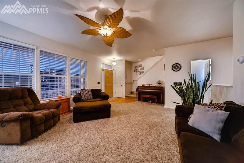 6513 Harvey Ln, Colorado Springs, CO 80923