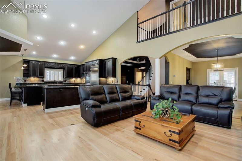 6517 Perry Park Blvd, Larkspur, CO 80118