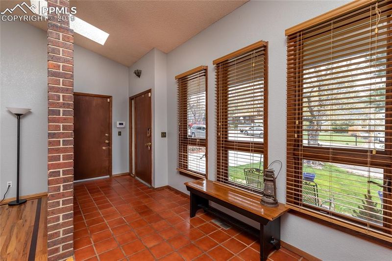 6522 Lange Dr, Colorado Springs, CO 80918