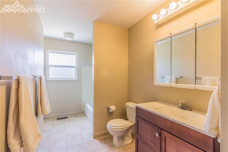 6525 Ashcroft Dr, Colorado Springs, CO 80918