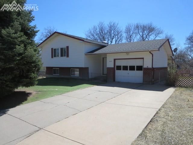 653 Squire St, Colorado Springs, CO 80911