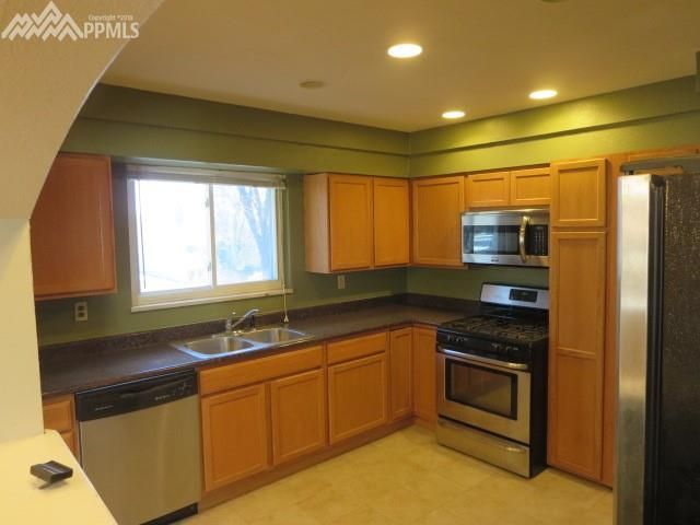 653 Squire St, Colorado Springs, CO 80911