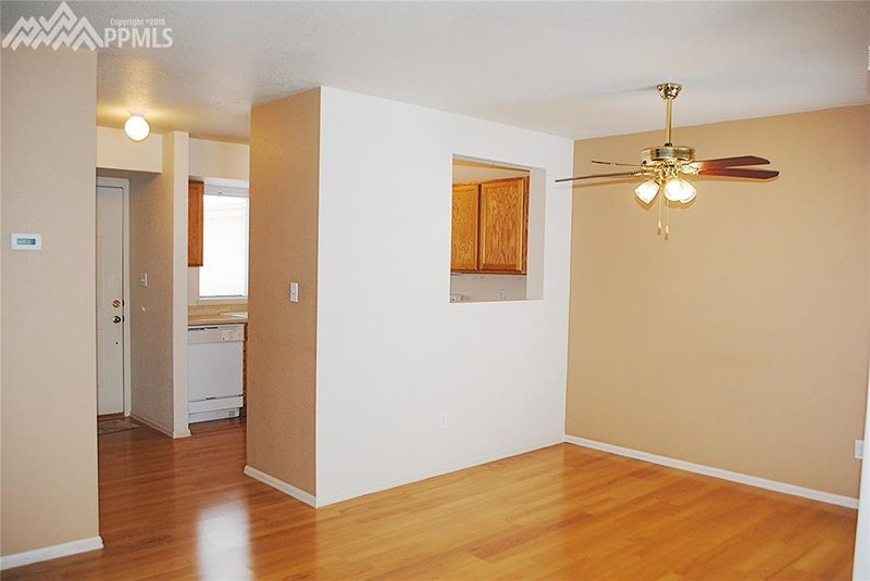 654 Echo Ln, Colorado Springs, CO 80904