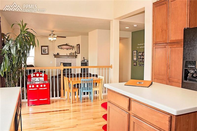 654 Struthers Ranch Rd, Colorado Springs, CO 80921