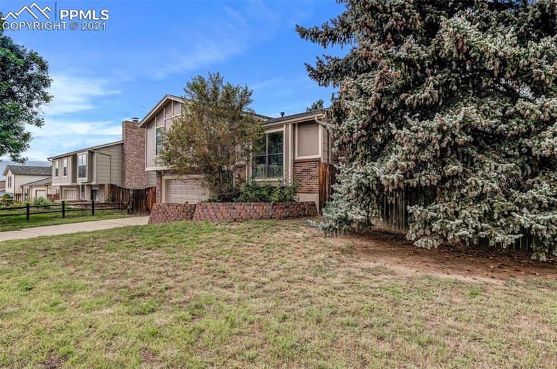 6548 Charter Dr, Colorado Springs, CO 80918