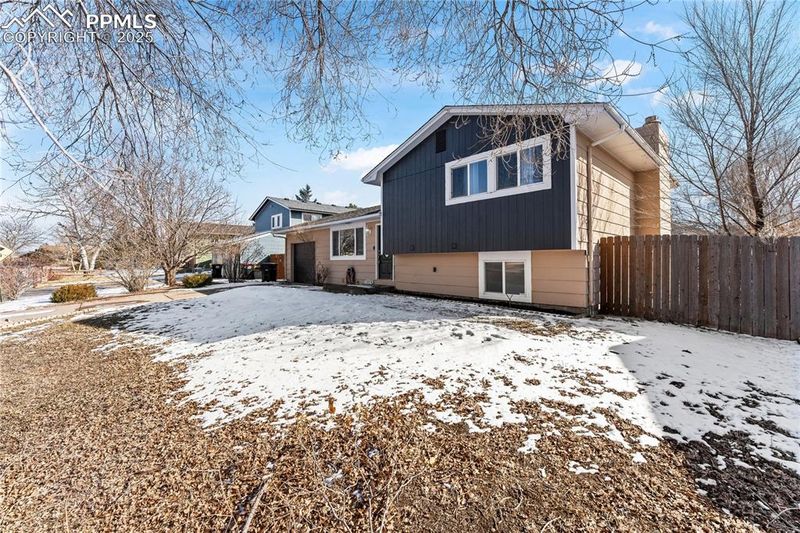 6550 Brook Forest Dr, Colorado Springs, CO 80911