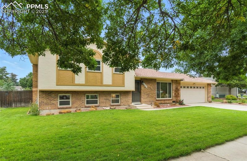 6550 Turret Dr, Colorado Springs, CO 80918