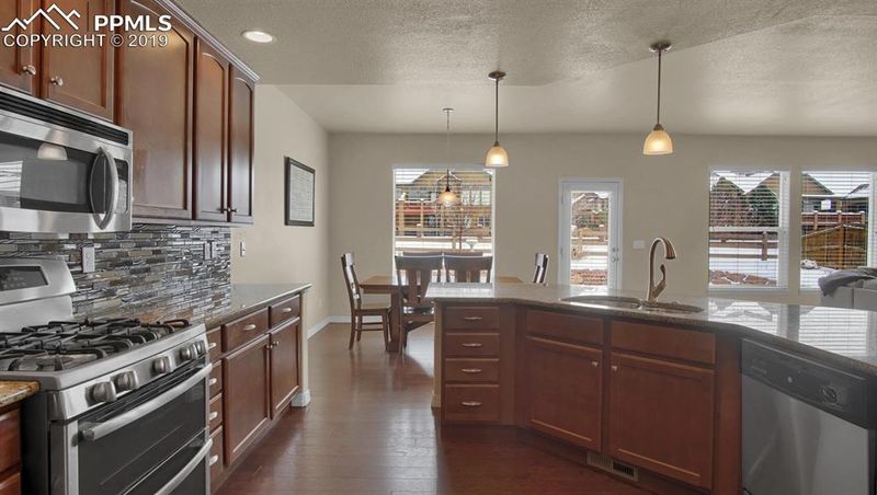 6551 Sawbuck Rd, Colorado Springs, CO 80923
