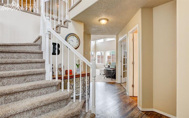 6555 Snowy Range Dr, Colorado Springs, CO 80923