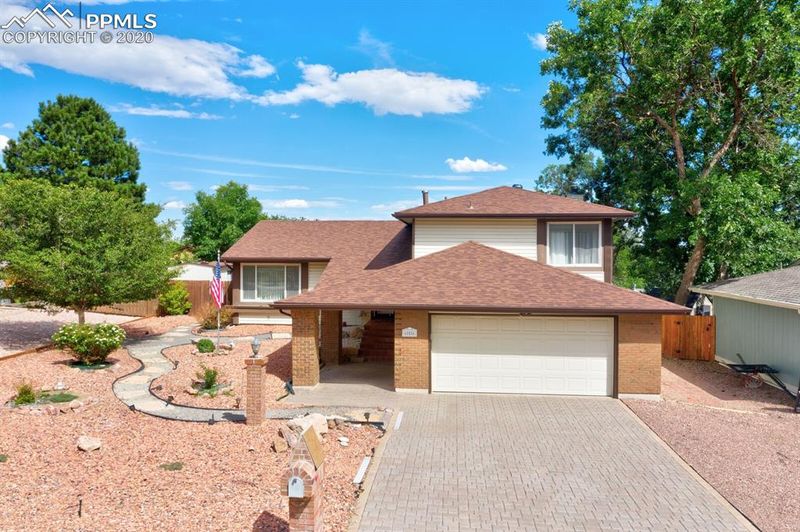 656 Gilcrest Rd, Colorado Springs, CO 80906